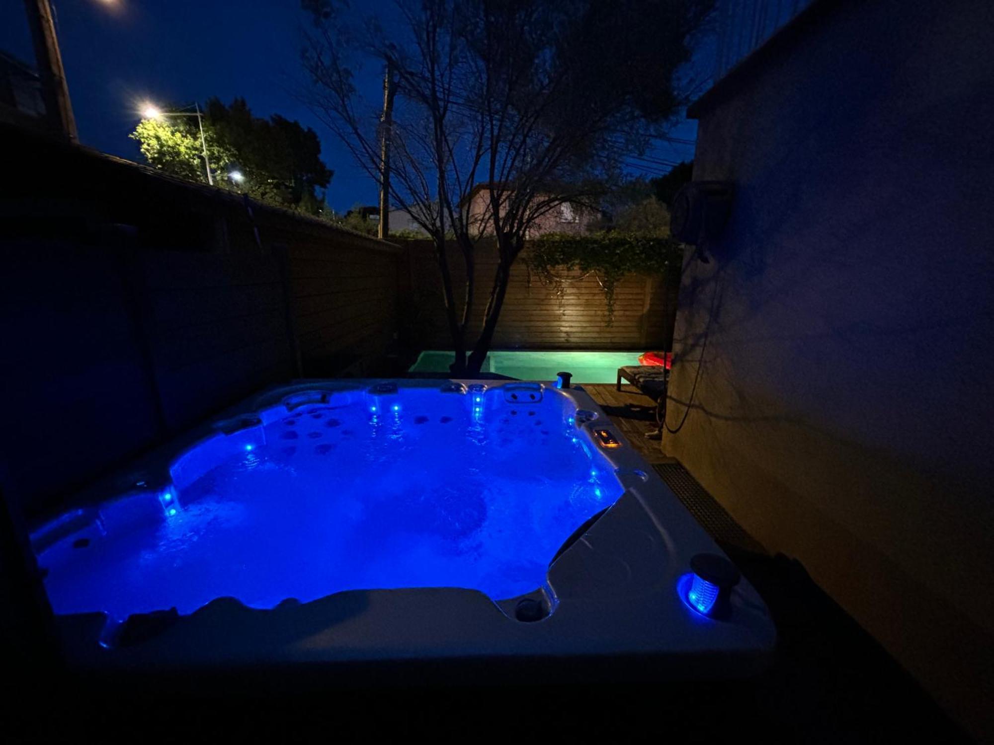 Maison Avec Piscine Et Jacuzzi Proche Des Plages Toulon Extérieur photo