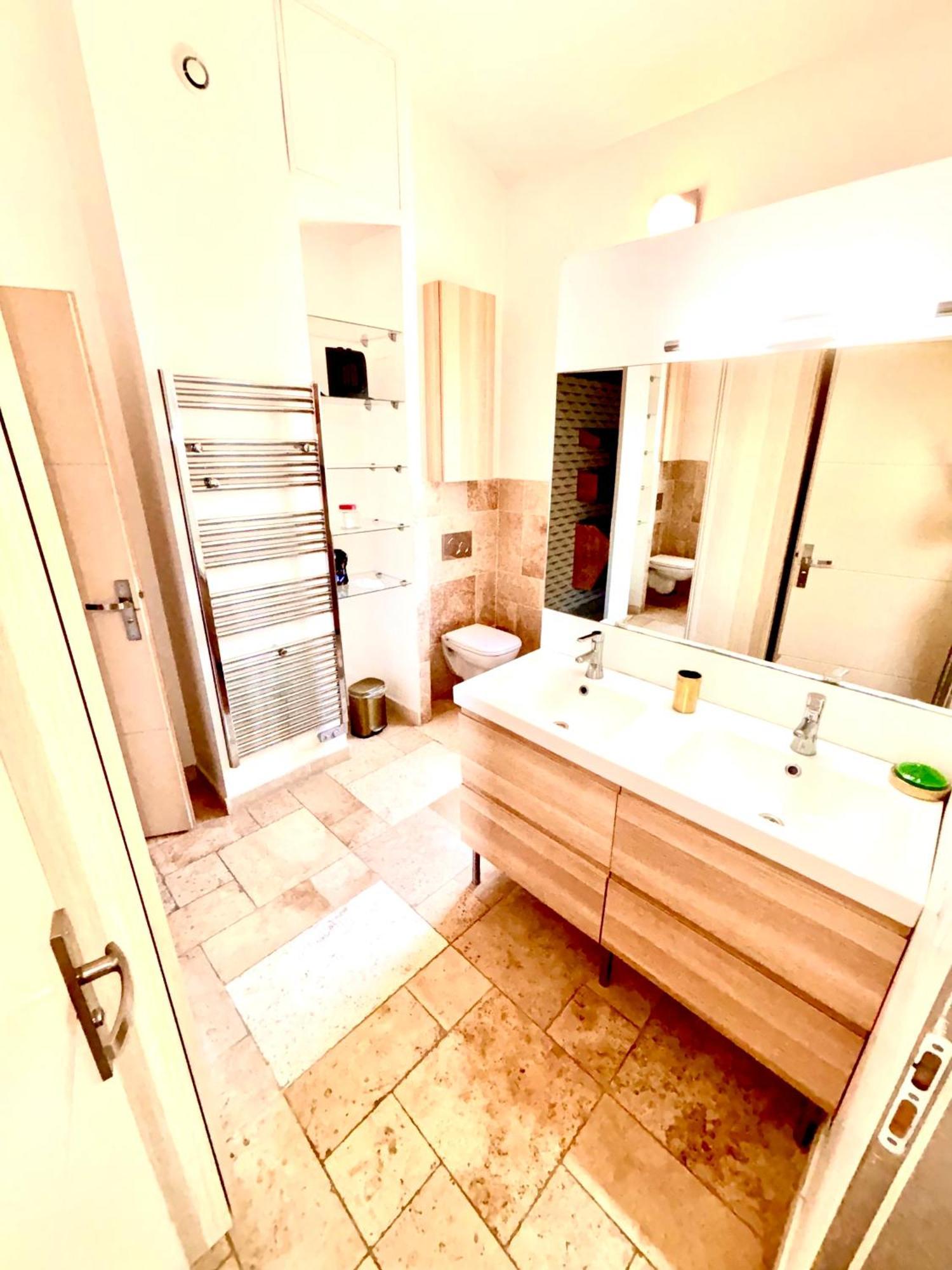 Maison Avec Piscine Et Jacuzzi Proche Des Plages Toulon Extérieur photo